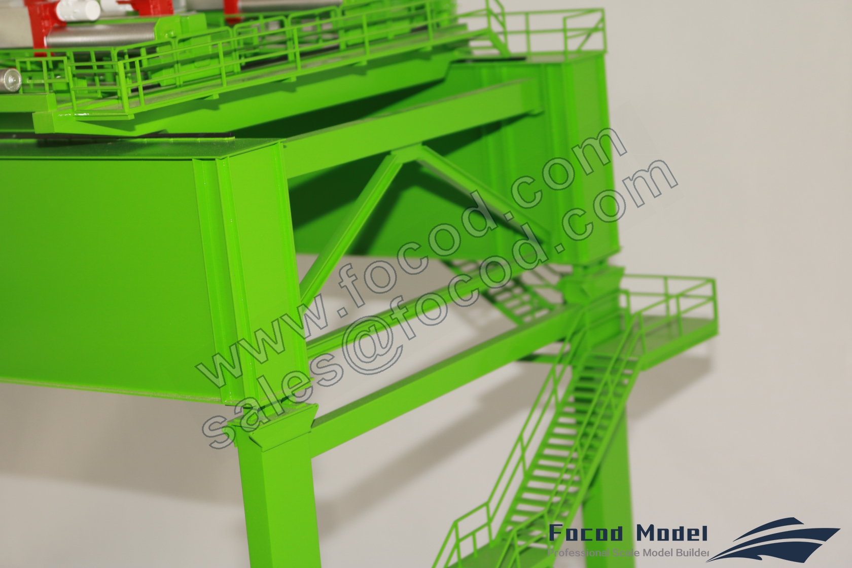 customized model of 500t portal crane